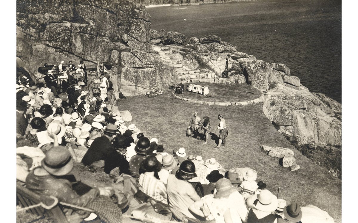 1932 Tempest performance