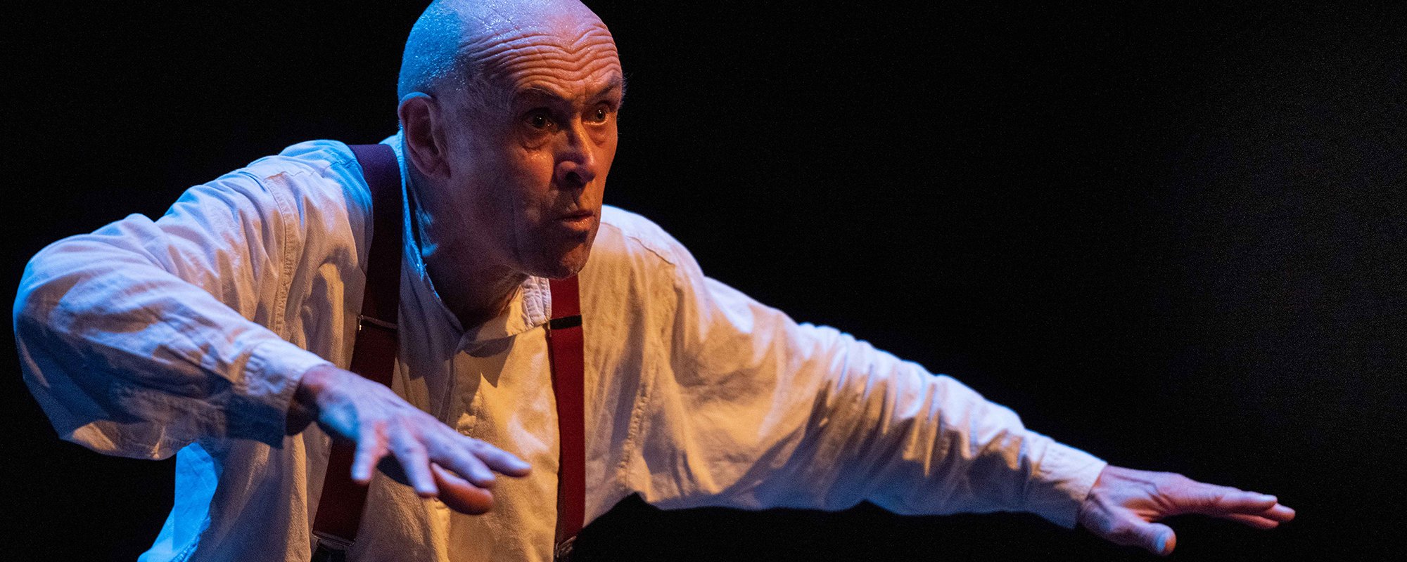 David Mynne performing A Christmas Carol