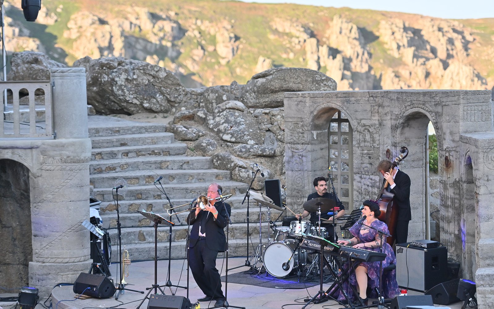 Davina and the Vagabonds