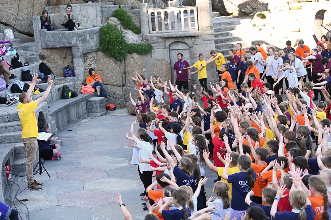 One-Small-Bird-2022-2