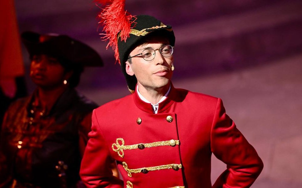 Cambridge University G&S Society in The Pirates of Penzance