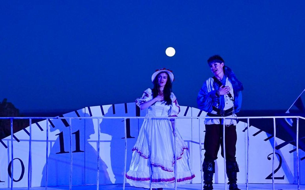 Cambridge University G&S Society in The Pirates of Penzance