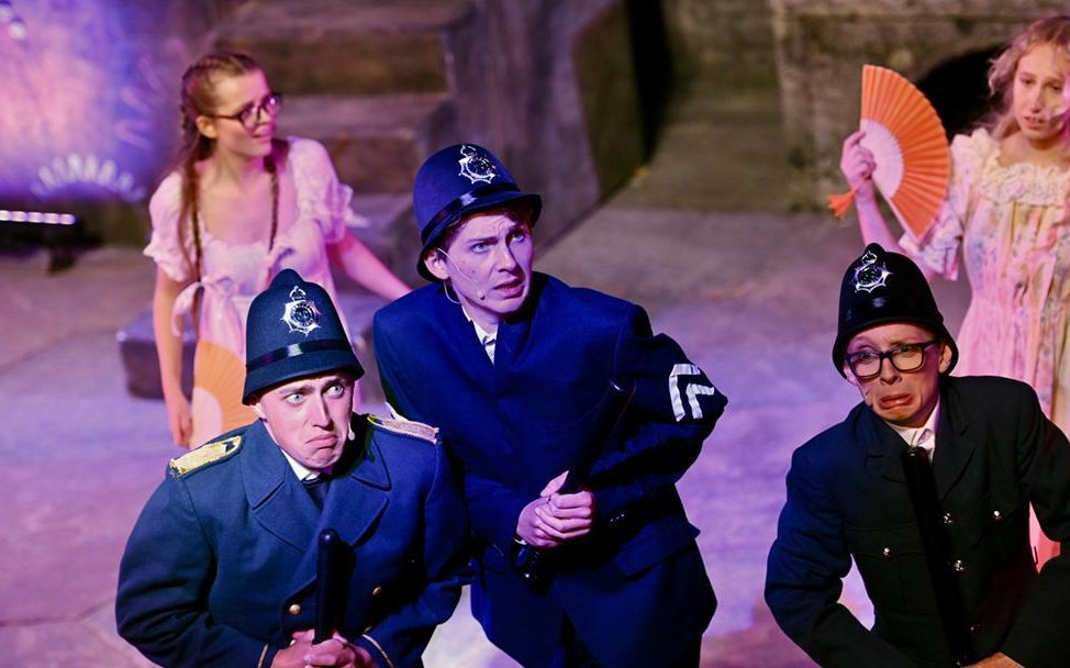 Cambridge University G&S Society in The Pirates of Penzance