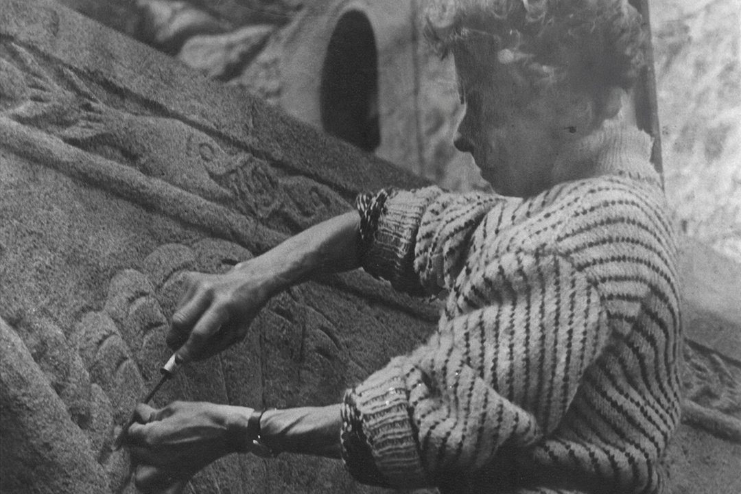 Rowena-etching-in-concrete