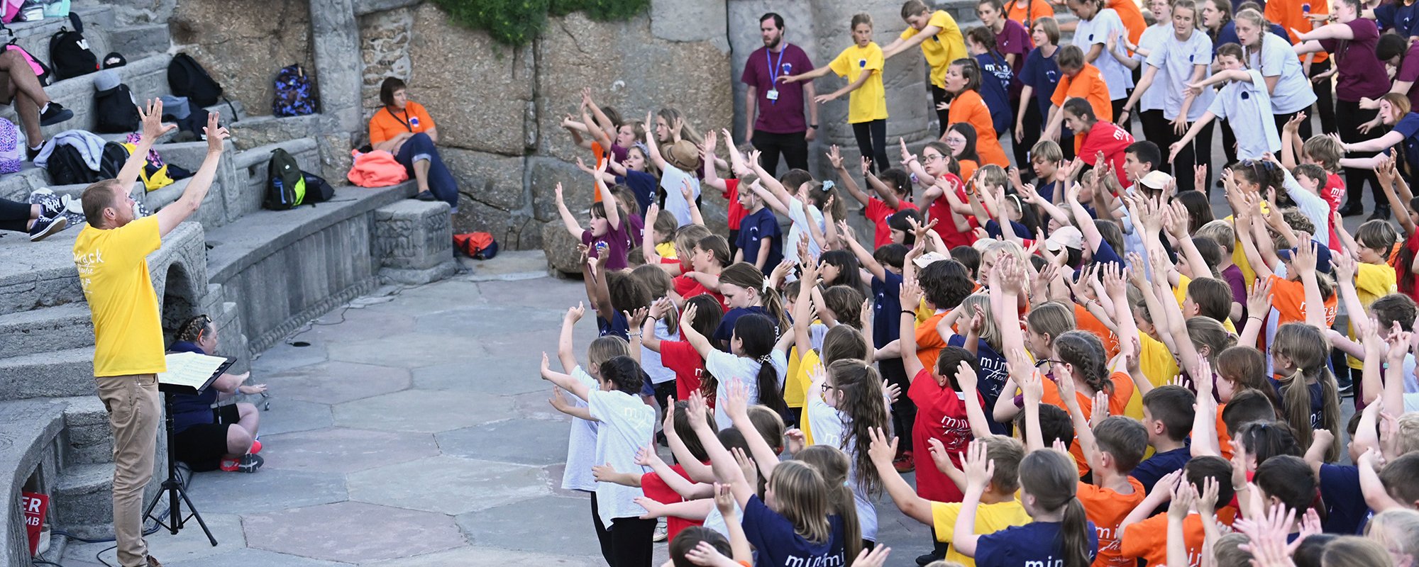 Schools-Show-One Small Bird 2022