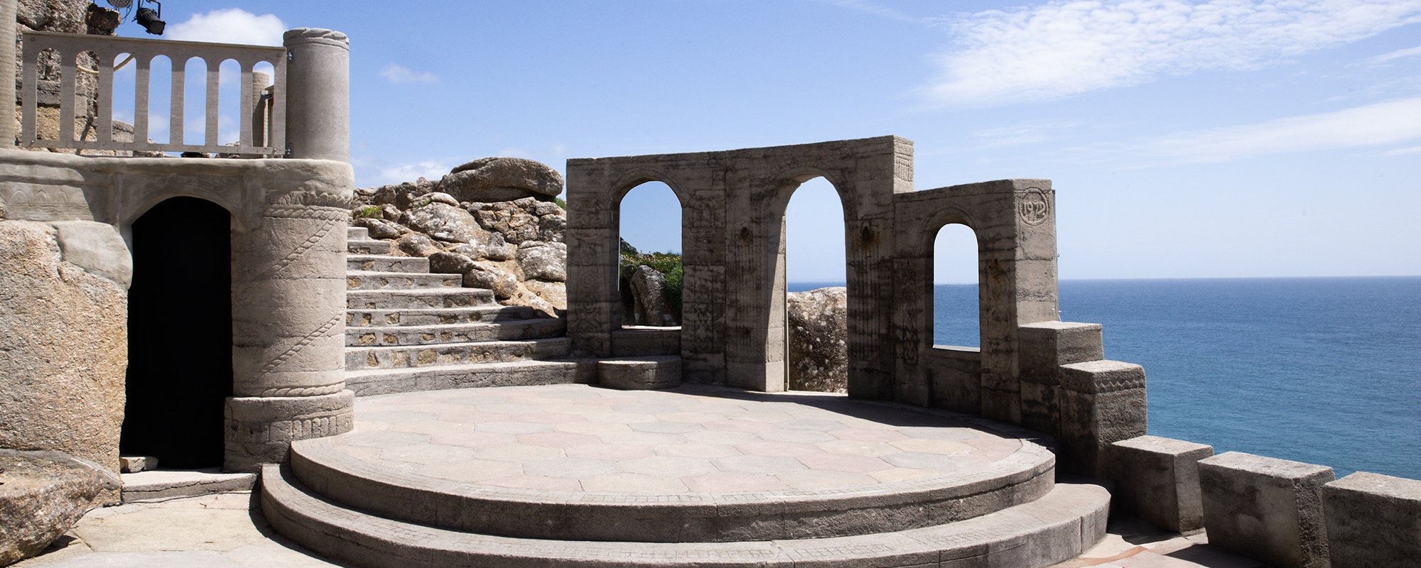 The Minack stage with juliet balcony and arches