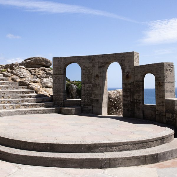 The Minack stage with juliet balcony and arches
