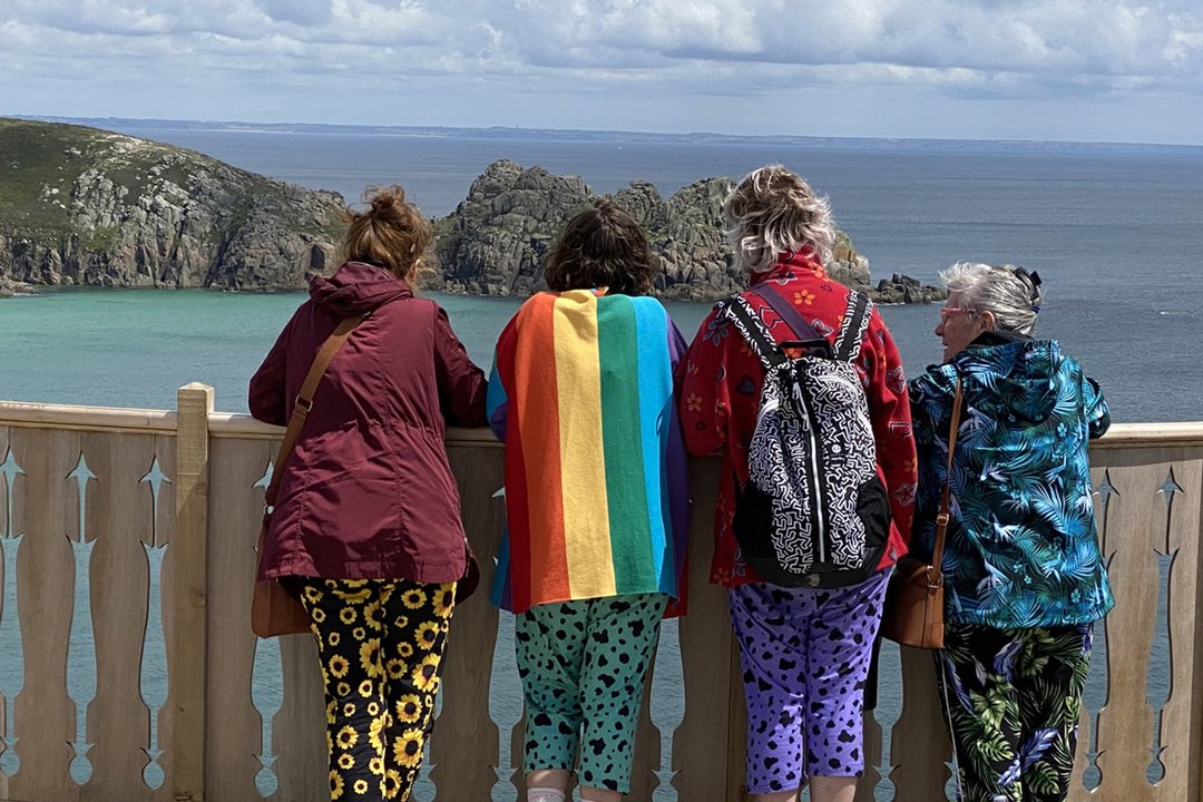 Visitors-on-Viewing-Platform