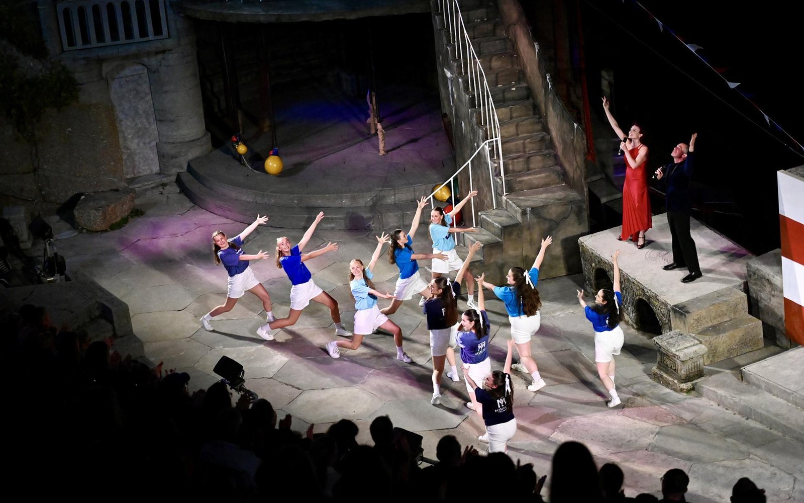 Show Tunes of the Sea