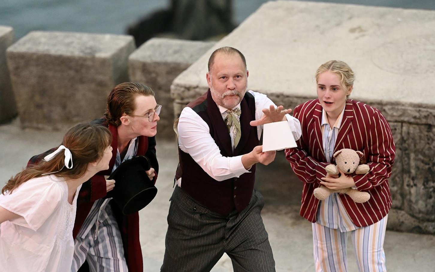 Wendy and Peter Pan - Hertfordshire Players