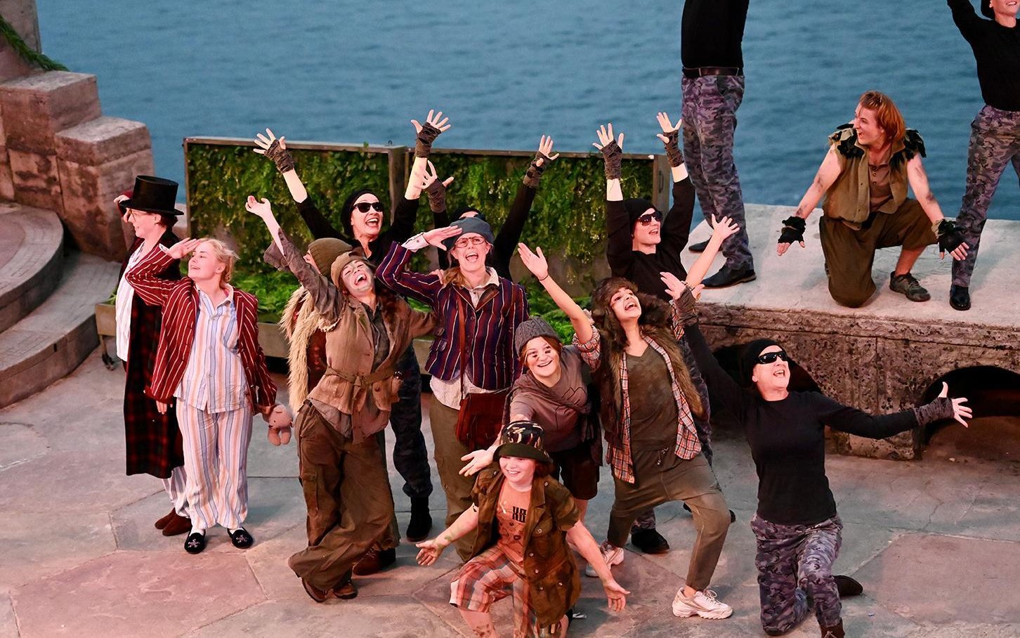 Wendy and Peter Pan - Hertfordshire Players