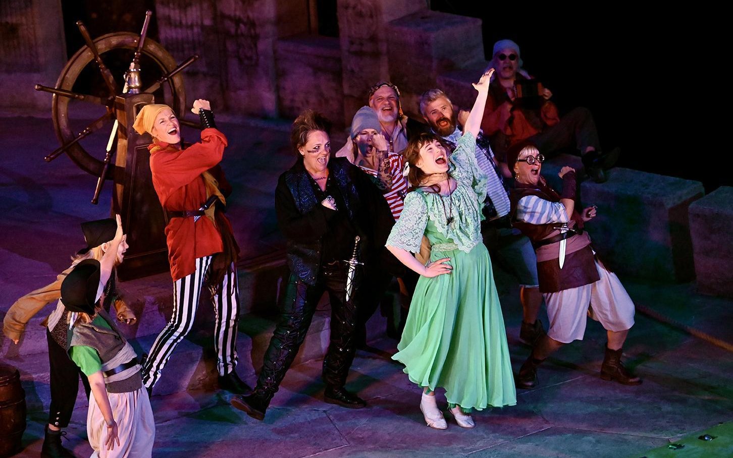 Wendy and Peter Pan - Hertfordshire Players